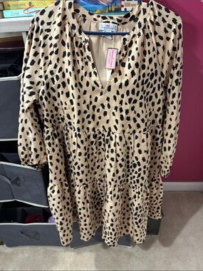 Vineyard Vines Beige and Black Long Sleeve Tiered Dress